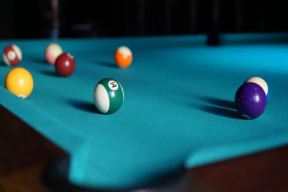 How To Rack Pool Balls