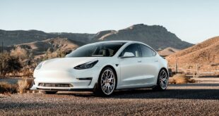 Are Teslas AWD