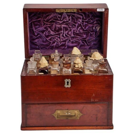 Apothecary Travelling Box