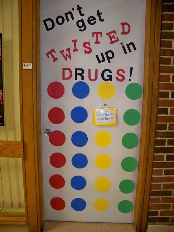 Don’t Get Twisted Up In Drugs Poster