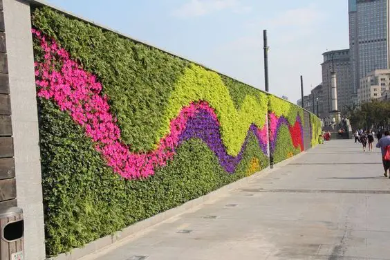 Wavy Pattern Artificial Grass Wall