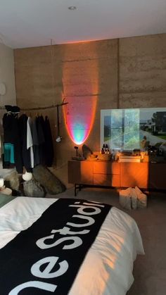 Minimalist Bedroom Idea
