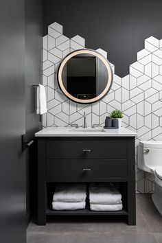 Black and White Patterned Bathroom Décor