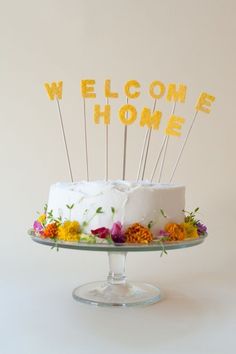 Simple Welcome Home Cake Décor 